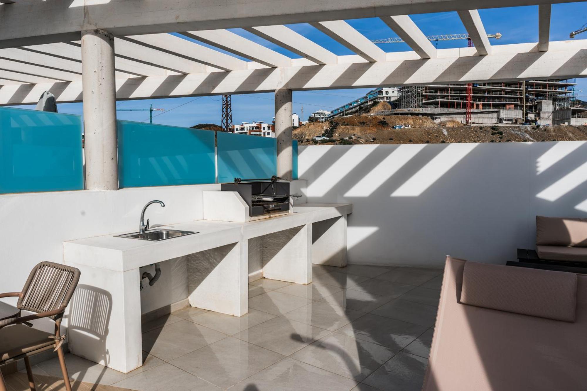 Апартаменты Panoramic Seaview Penthouse The Wave Фуэнхирола Экстерьер фото